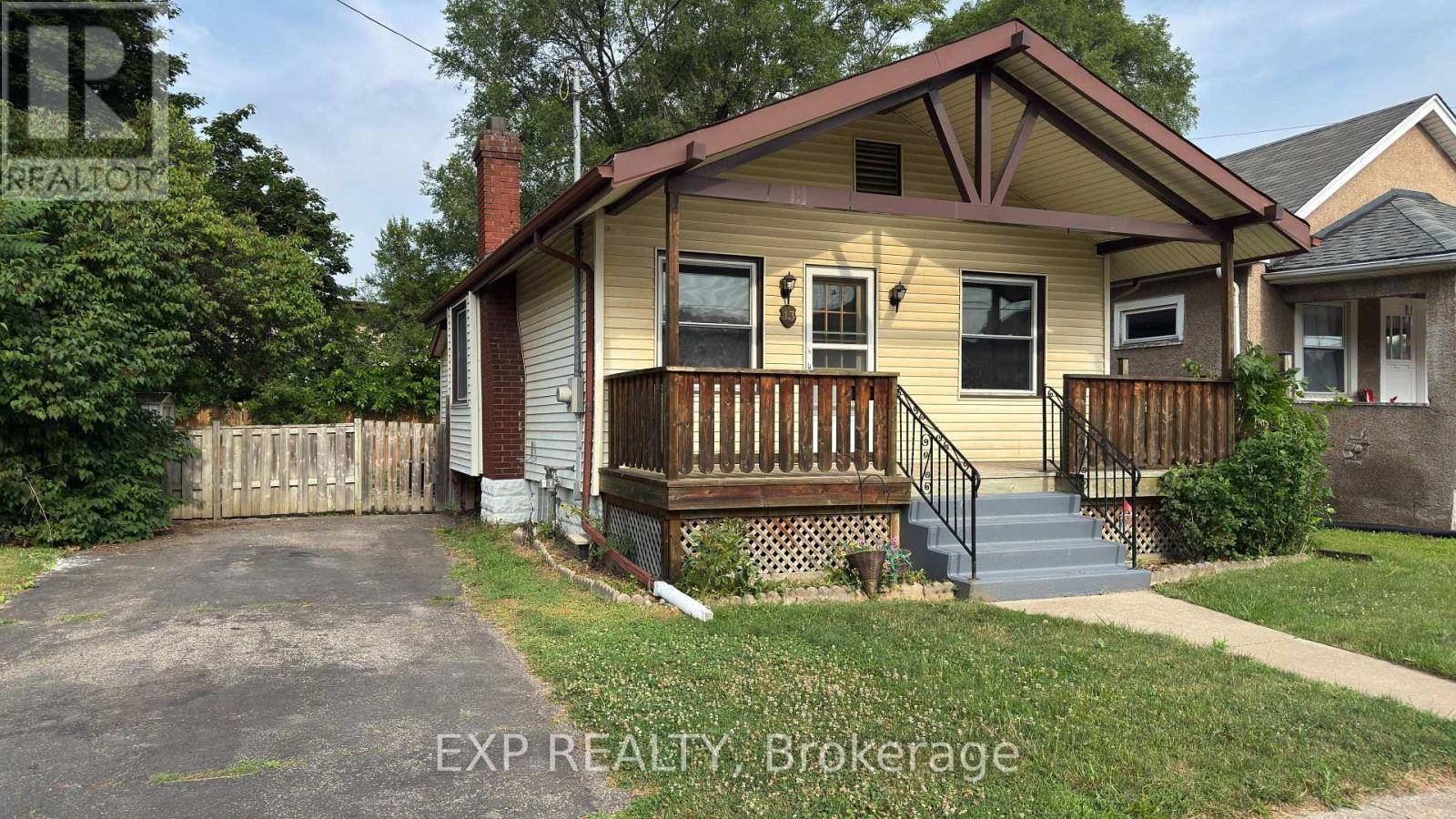 13 PEACHDALE AVENUE, St. Catharines (facer), ON L2M5M2