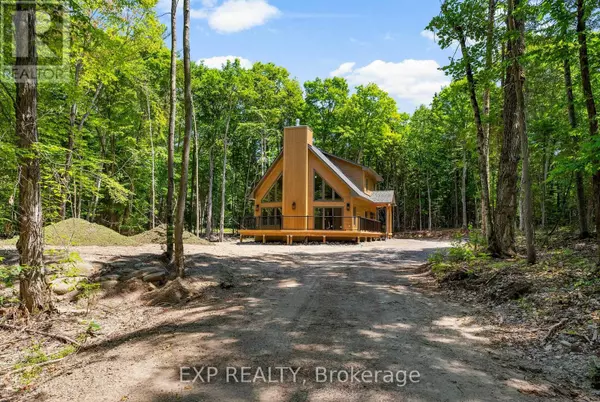 Madawaska Valley, ON K0J1B0,743 LAKEWOODS DRIVE