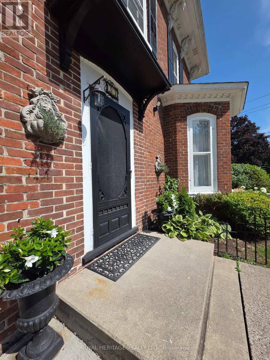 Brighton, ON K0K1H0,33 KINGSLEY AVENUE