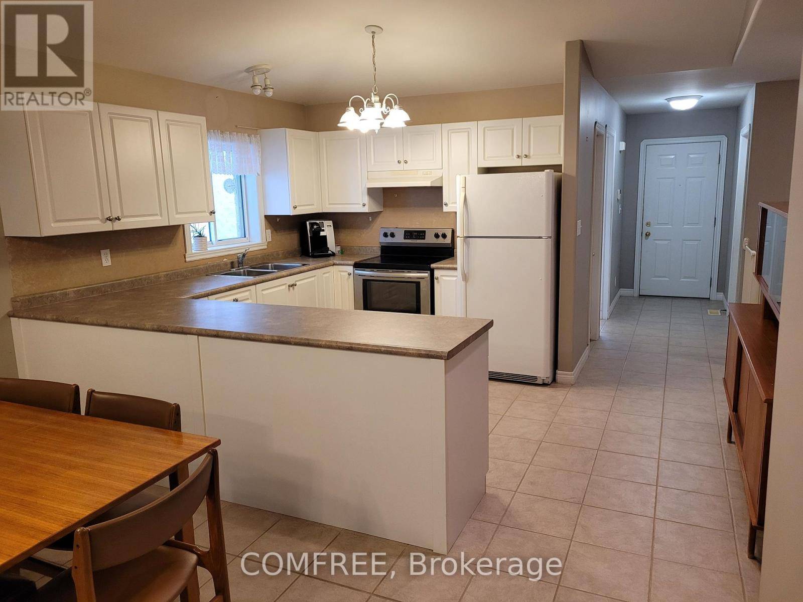 Windsor, ON N8P1L9,1720 KIRKLAND AVENUE