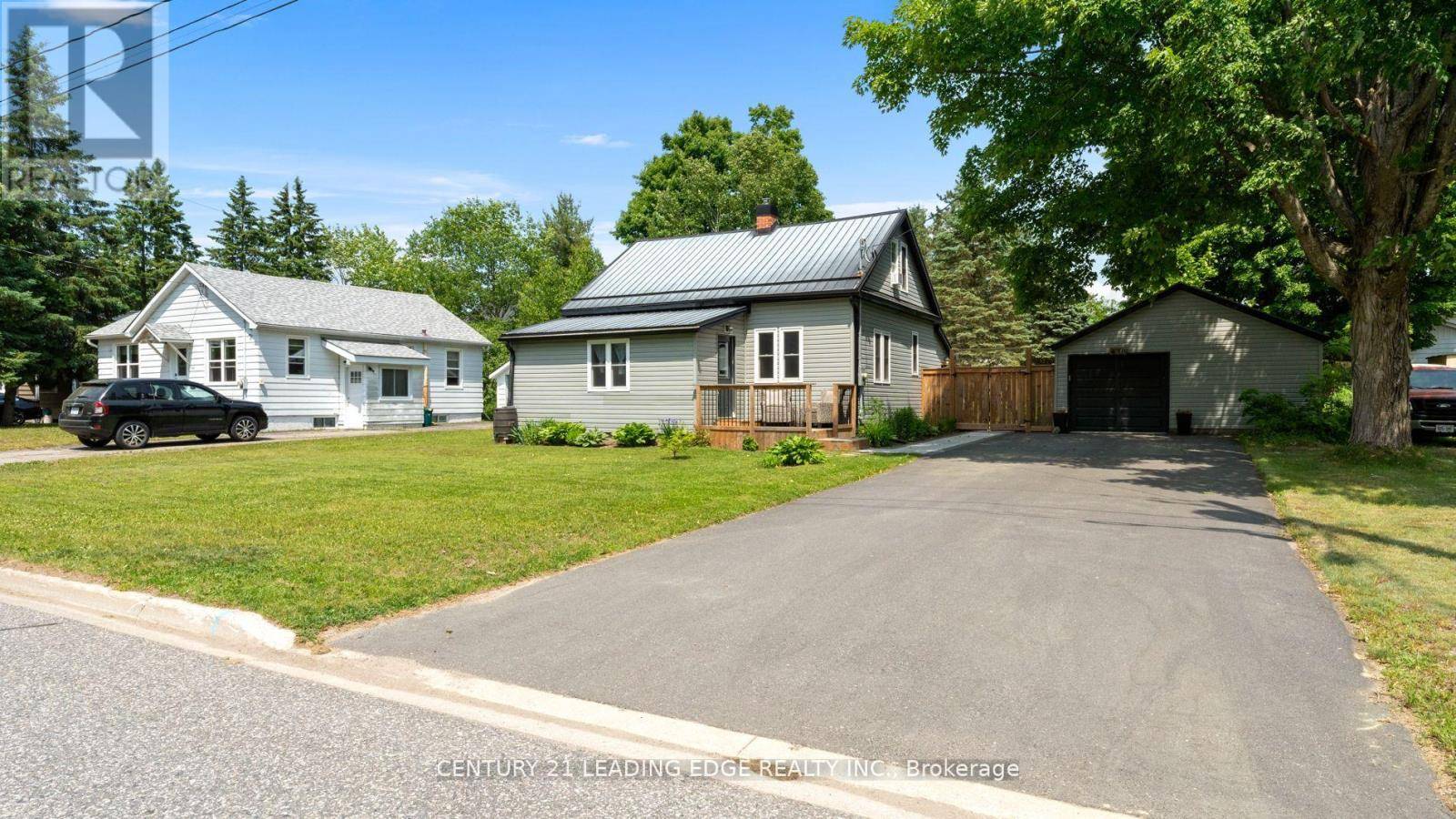 Gravenhurst, ON P1P1G1,450 MARY STREET N
