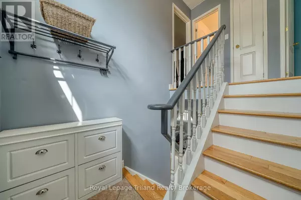 Woodstock (woodstock - South), ON N4S8X5,109 CANROBERT STREET