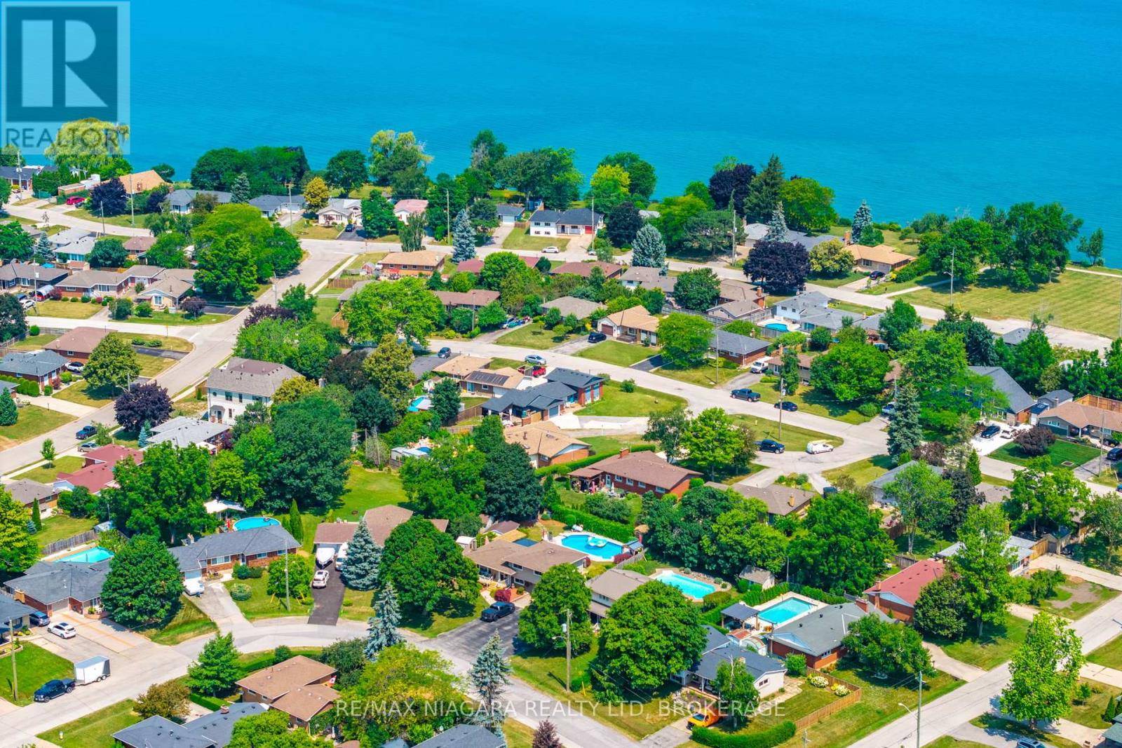 Grimsby (grimsby Beach), ON L3M2J9,11 ALMOND GARDENS