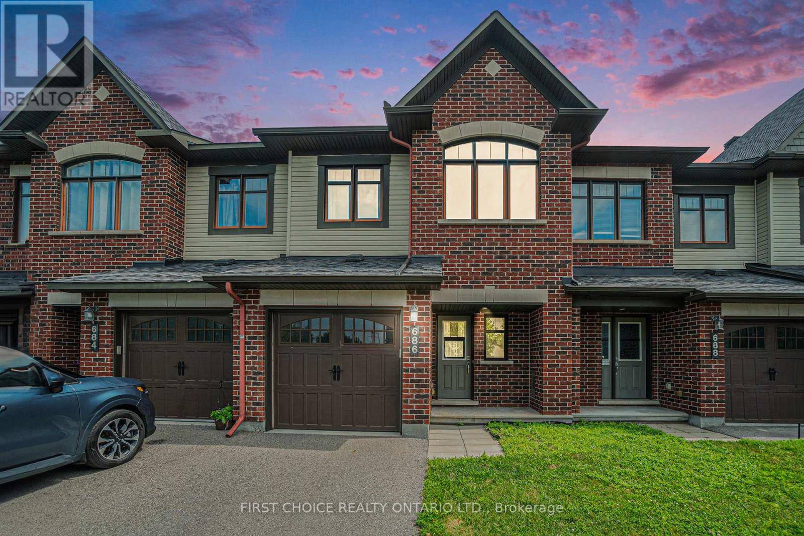 686 TRIGORIA CRESCENT, Ottawa, ON K4A0T6