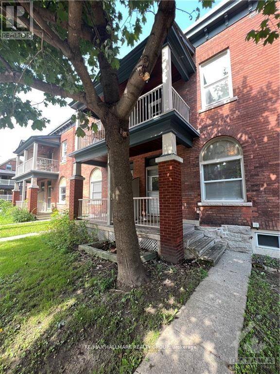 Ottawa, ON K1R5W9,377 LYON STREET N