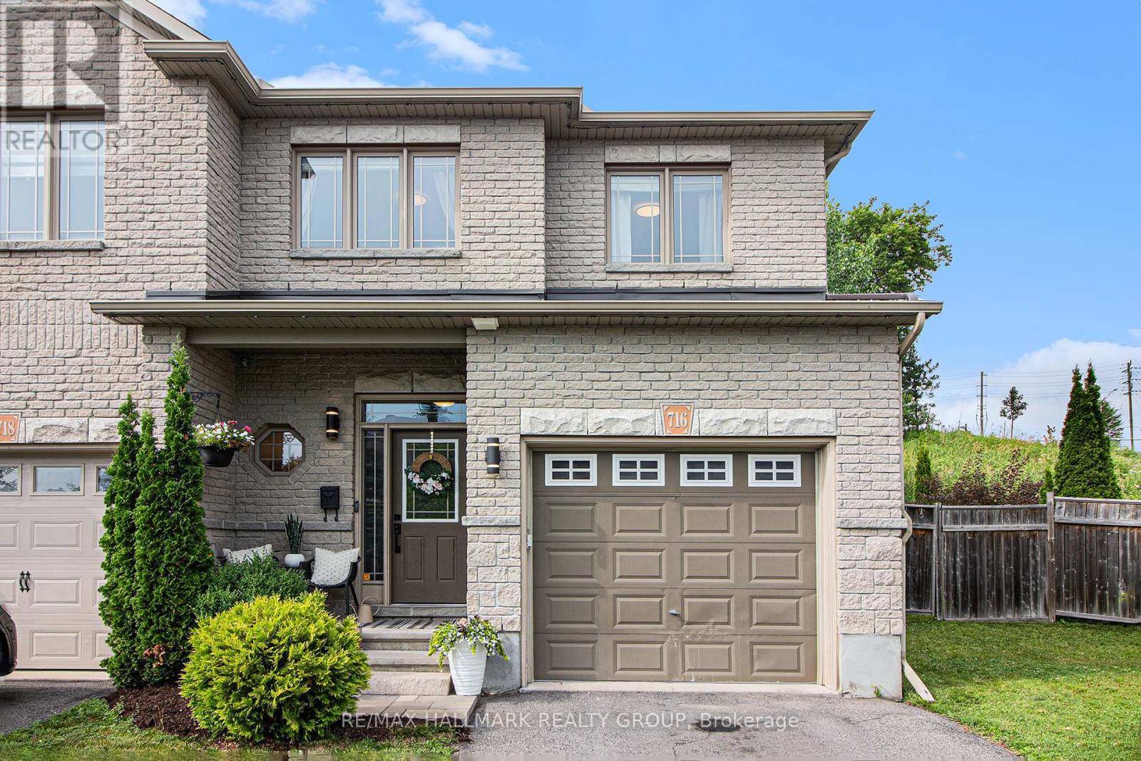 Ottawa, ON K1W0E4,716 PERCIFOR WAY