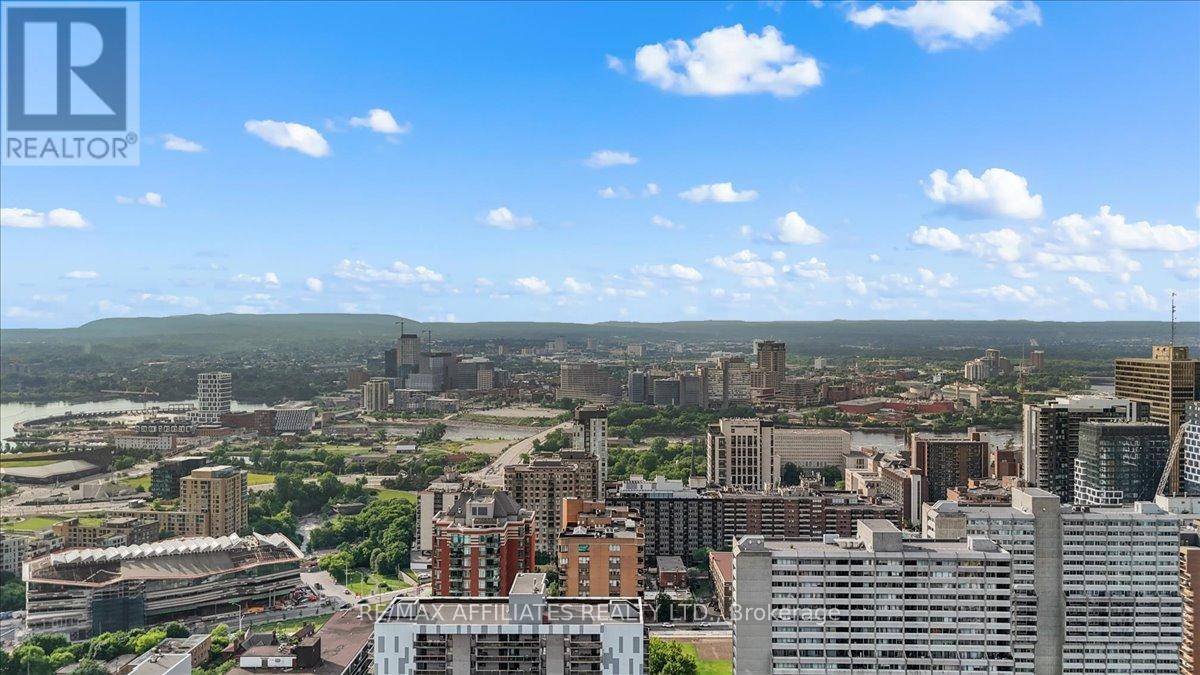 Ottawa, ON K1R7X2,556 Laurier AVE West #601