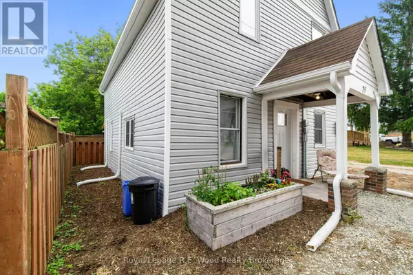 Norfolk (courtland), ON N0J1E0,29 KING CRESCENT