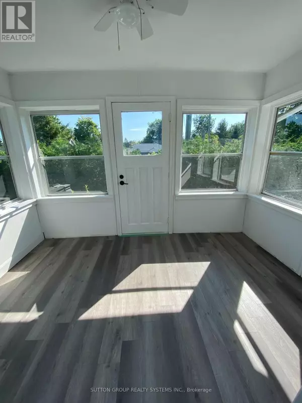 Brighton, ON K0K1H0,30 PERRY AVENUE