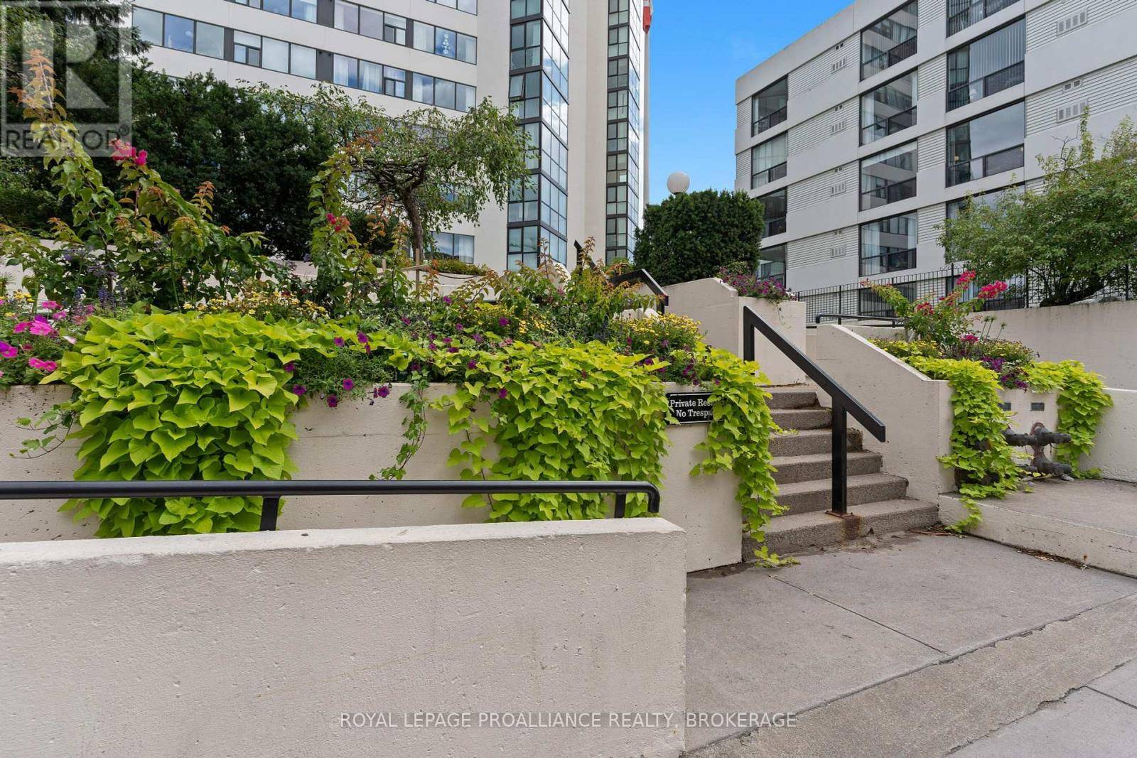 Kingston (central City East), ON K7L2Y7,185 Ontario ST #1203
