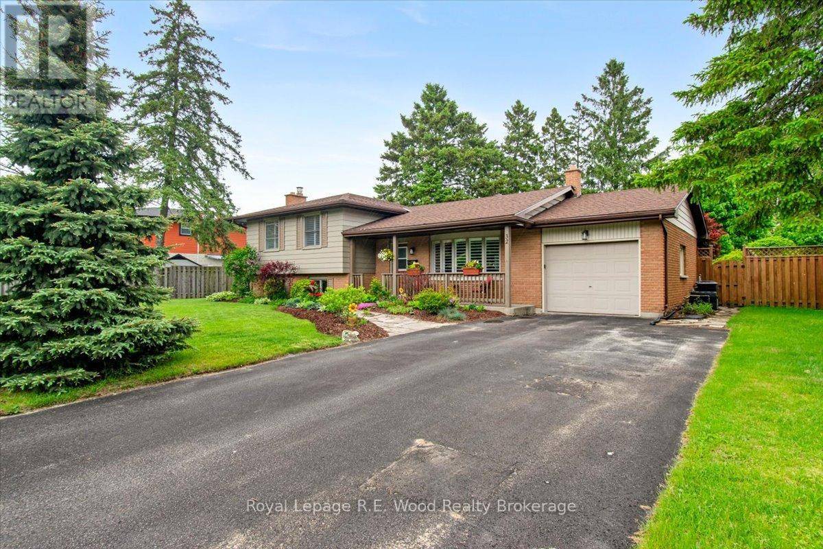 Tillsonburg, ON N4G4K6,32 DEVON COURT