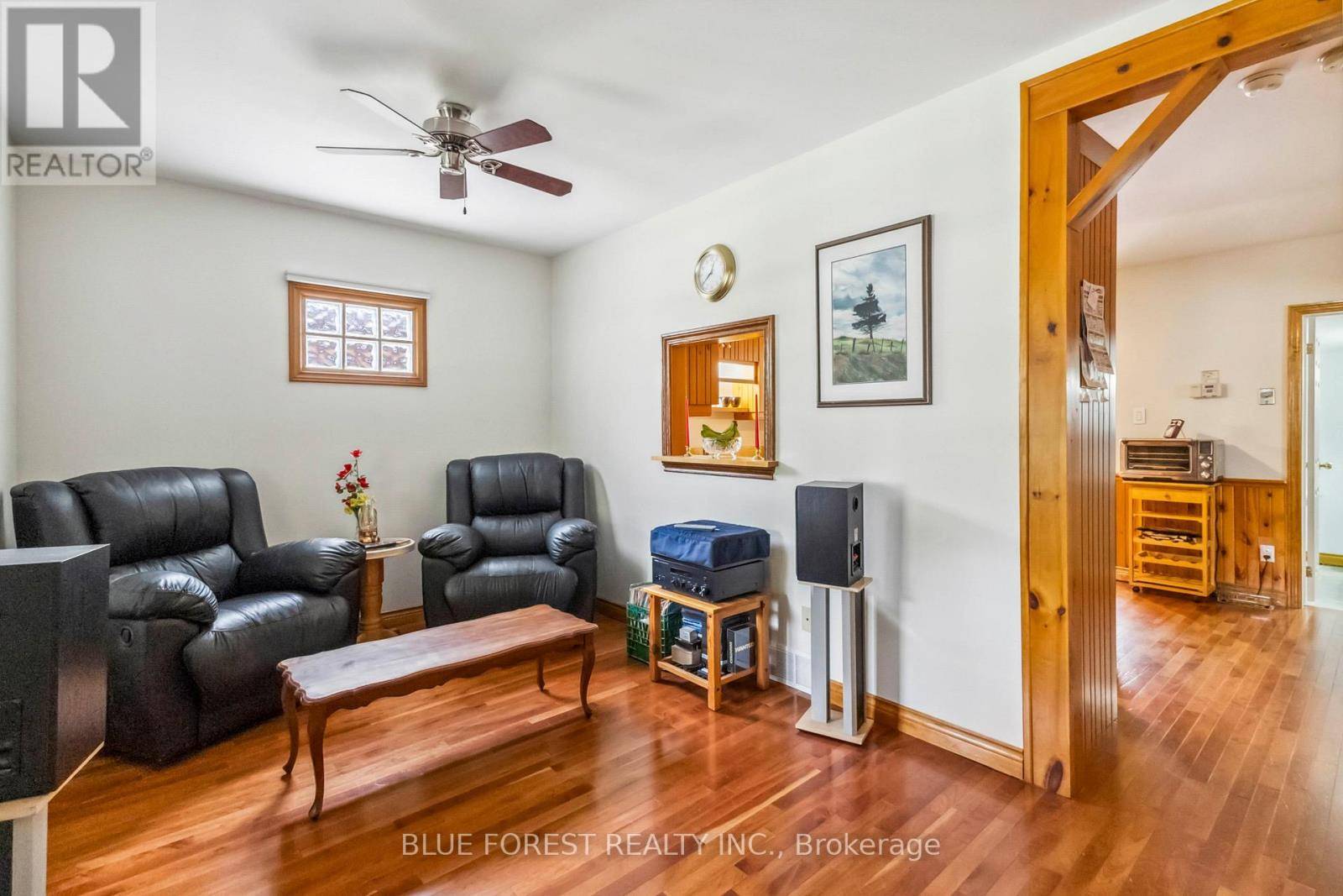 London South (south I), ON N5Z3L6,140 EMERSON AVENUE