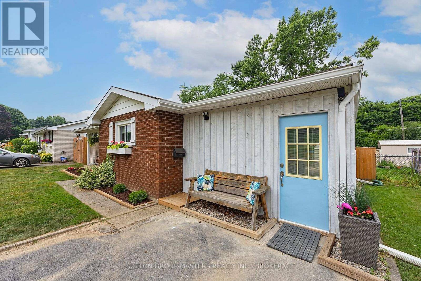 Kingston (west Of Sir John A. Blvd), ON K7M3C4,76 SMITHFIELD CRESCENT