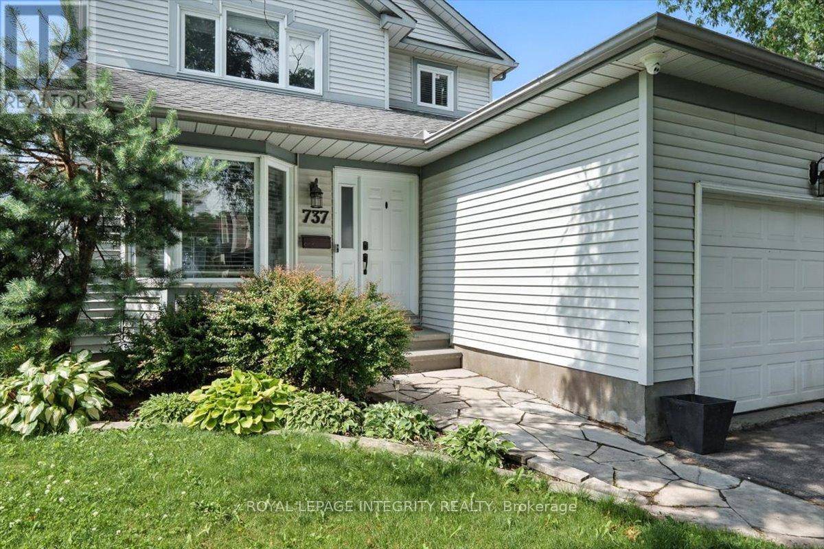 Ottawa, ON K4A2L5,737 FARMBROOK CRESCENT