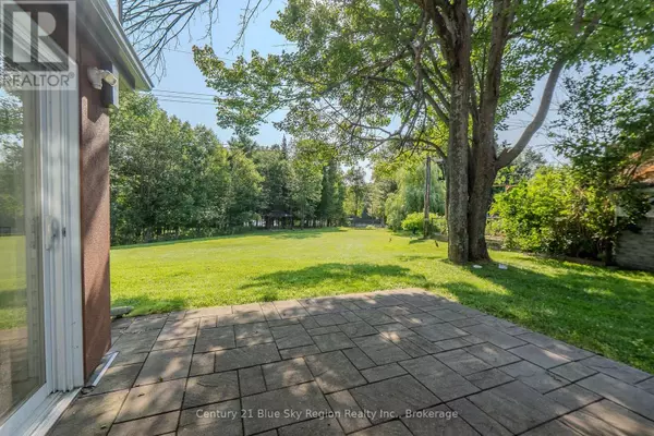 North Bay (birchaven), ON P1A3N9,614 GUINEVERE COURT