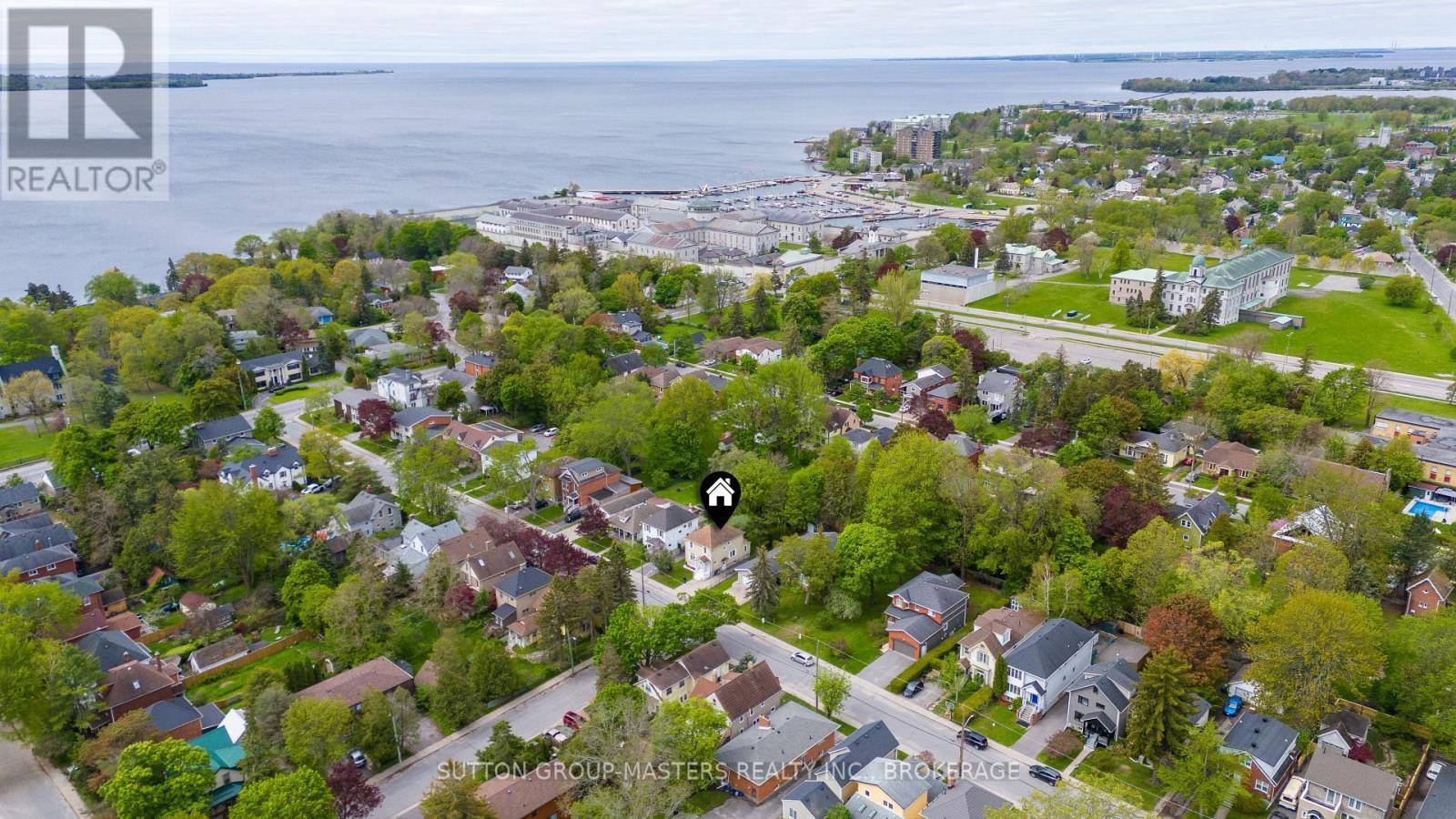 Kingston (central City East), ON K7L4N4,52 PEMBROKE STREET