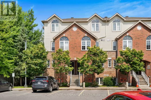 Ottawa, ON K1J0J2,55 Steele Park Private #2