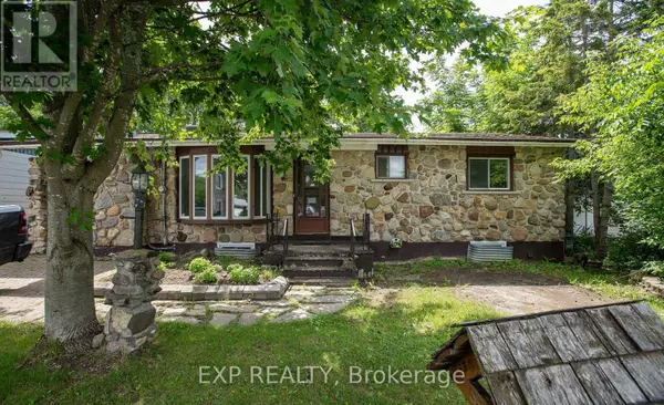 84 KENYON STREET E, North Glengarry, ON K0C1A0