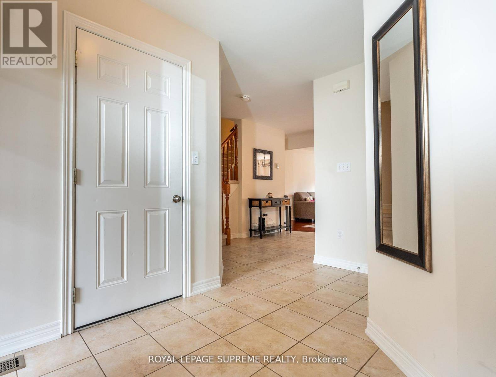 Welland (prince Charles), ON L3C3T3,31 1/2 THOROLD ROAD
