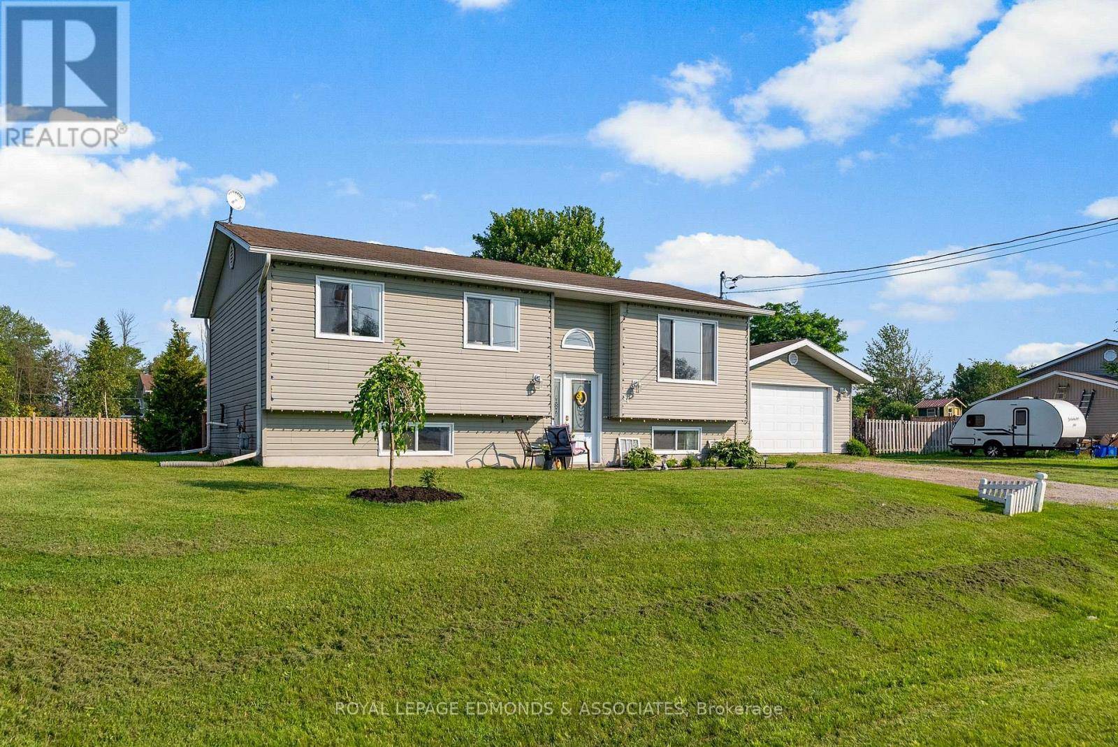 44 CAMERON STREET, Whitewater Region, ON K0J1C0