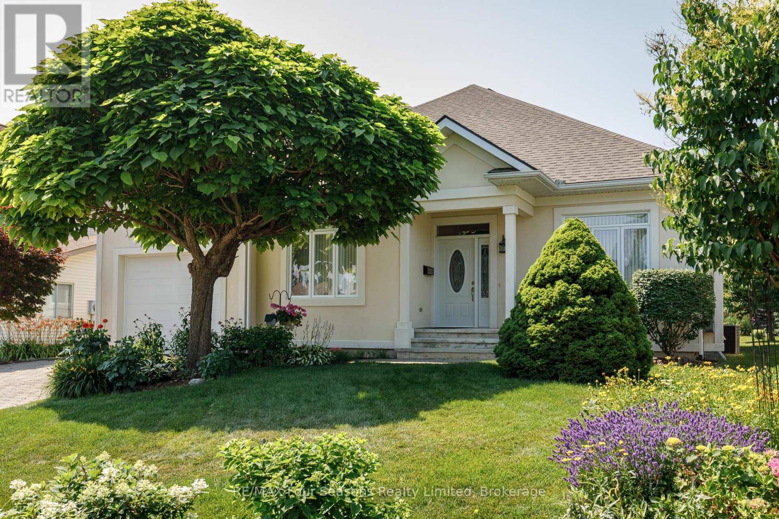 150 BROOKER BOULEVARD, Blue Mountains, ON L9Y0M2