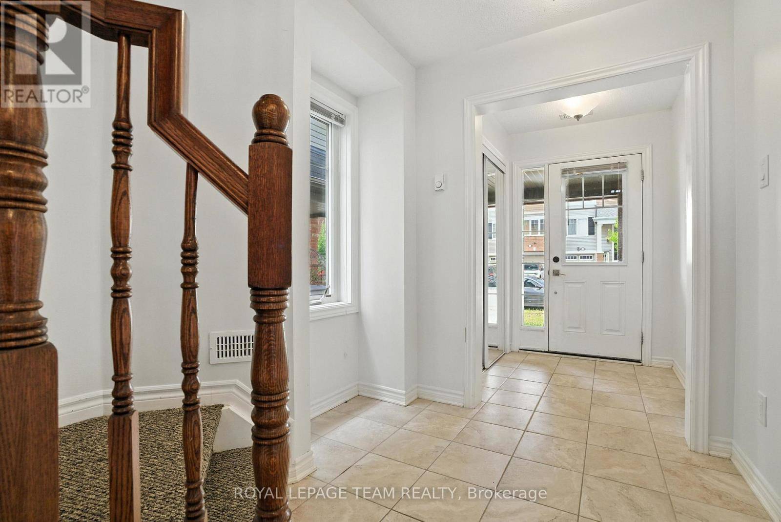 Ottawa, ON K2M0J4,495 COLDWATER CRESCENT