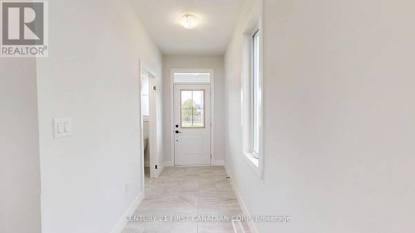 London South (south U), ON N6M0L8,1221 TULLOCH AVENUE