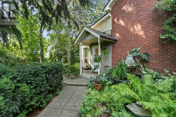 Hamilton, ON L8B1J4,487 4TH CONCESSION W