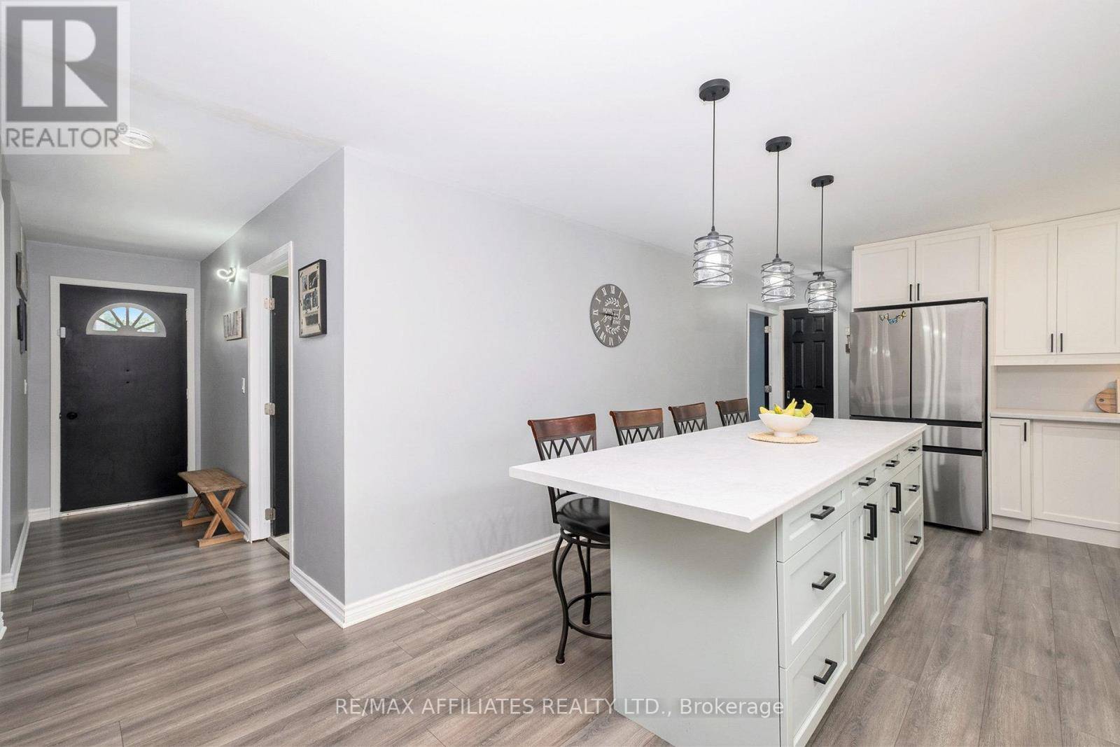 Smiths Falls, ON K7A1R8,47 GLADSTONE AVENUE