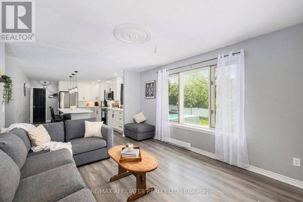 Smiths Falls, ON K7A1R8,47 GLADSTONE AVENUE
