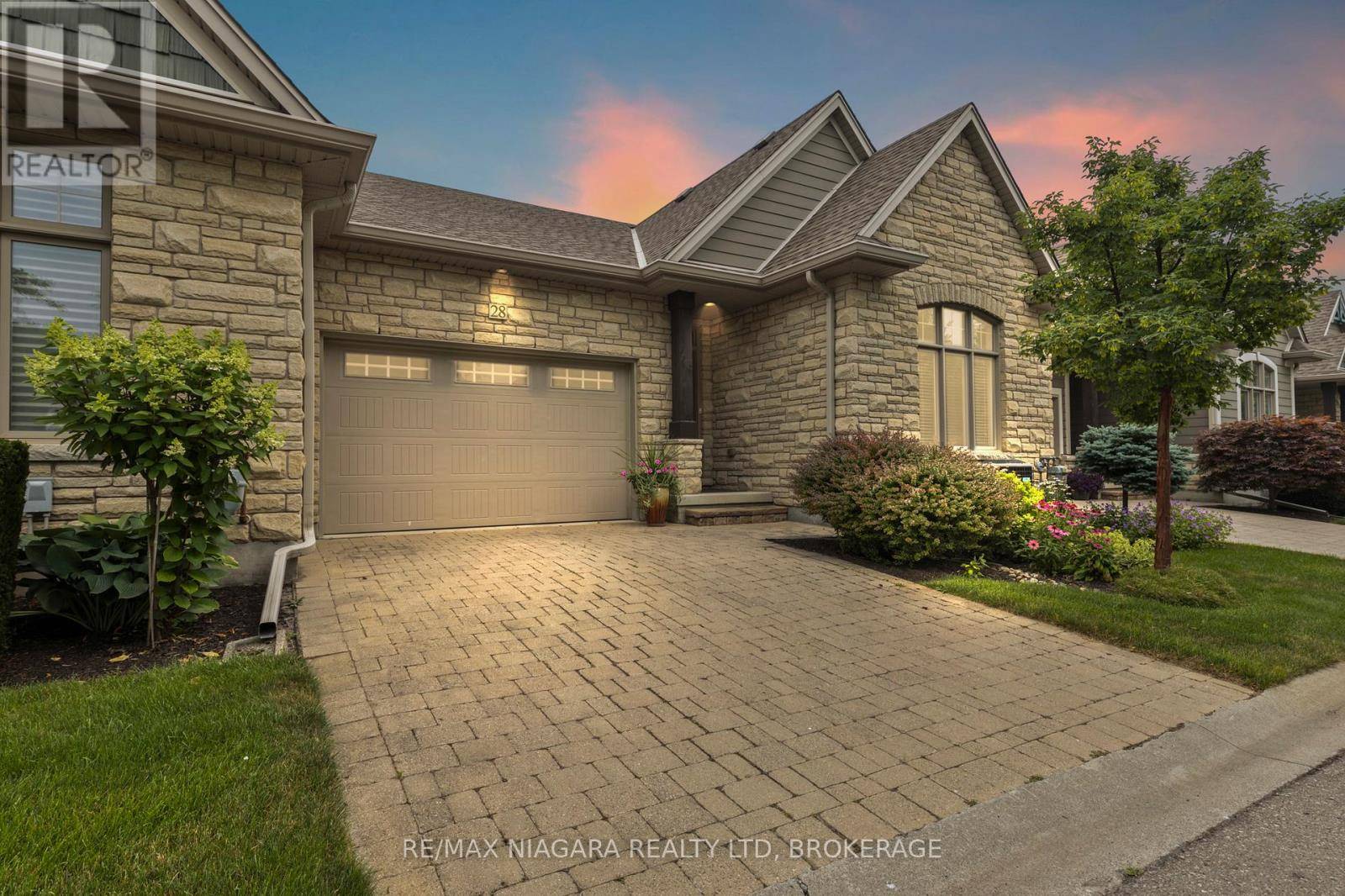28 HILLSIDE DRIVE, Niagara-on-the-lake (st. Davids), ON L0S1P0