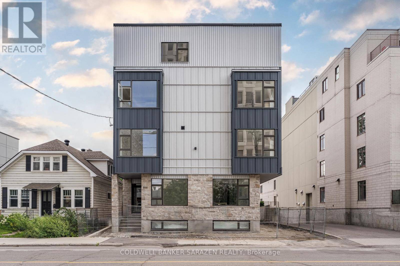 Ottawa, ON K1L6R2,10 MCARTHUR AVE #303