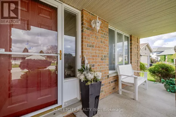 Central Elgin (belmont), ON N0L1B0,226 ANDREA CRESCENT