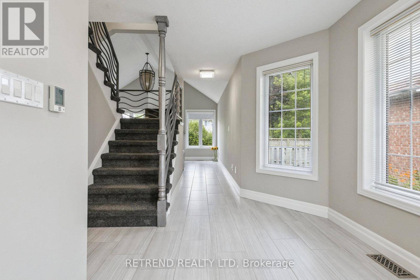 Kitchener, ON N2E3N7,134 QUEEN CHARLOTTE CRESCENT