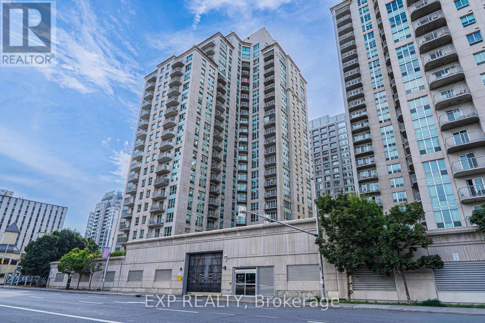 Ottawa, ON K1N5Y1,200 RIDEAU ST #302