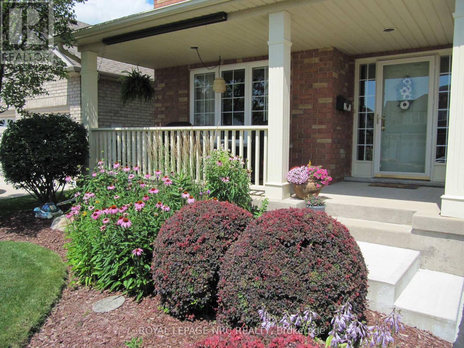Thorold (confederation Heights), ON L2V5E2,36 HONEY LOCUST CIRCLE