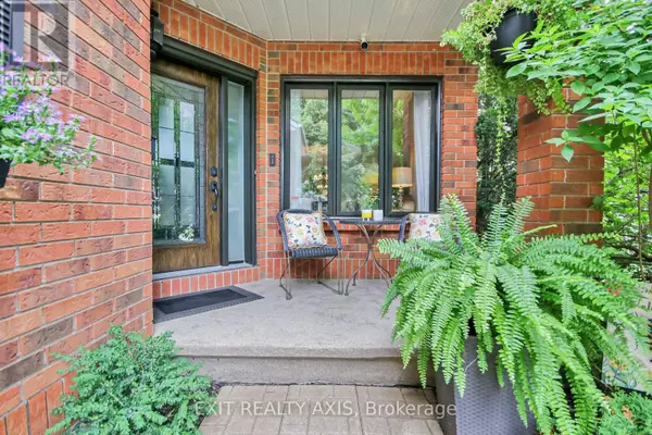 Ottawa, ON K2J4L2,155 LONGSHIRE CIRCLE