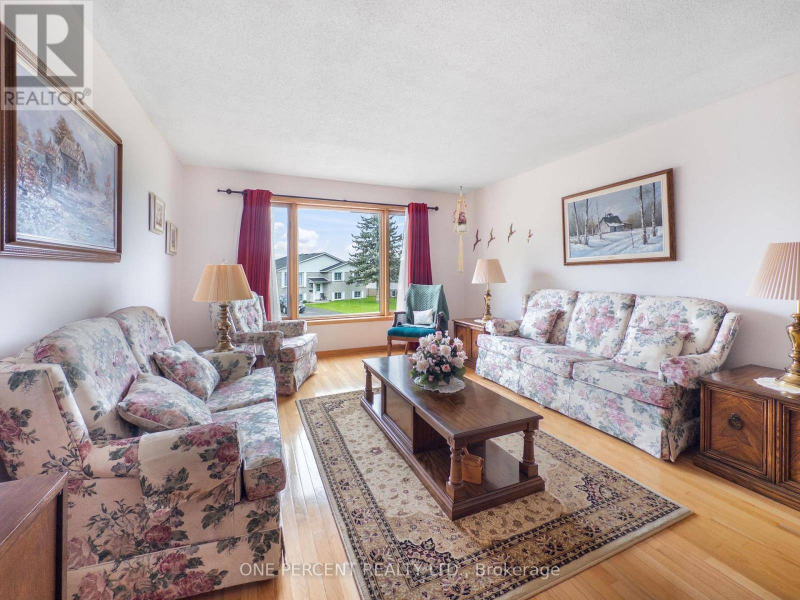Quinte West (trenton Ward), ON K8V6M1,25 LORAINE AVENUE