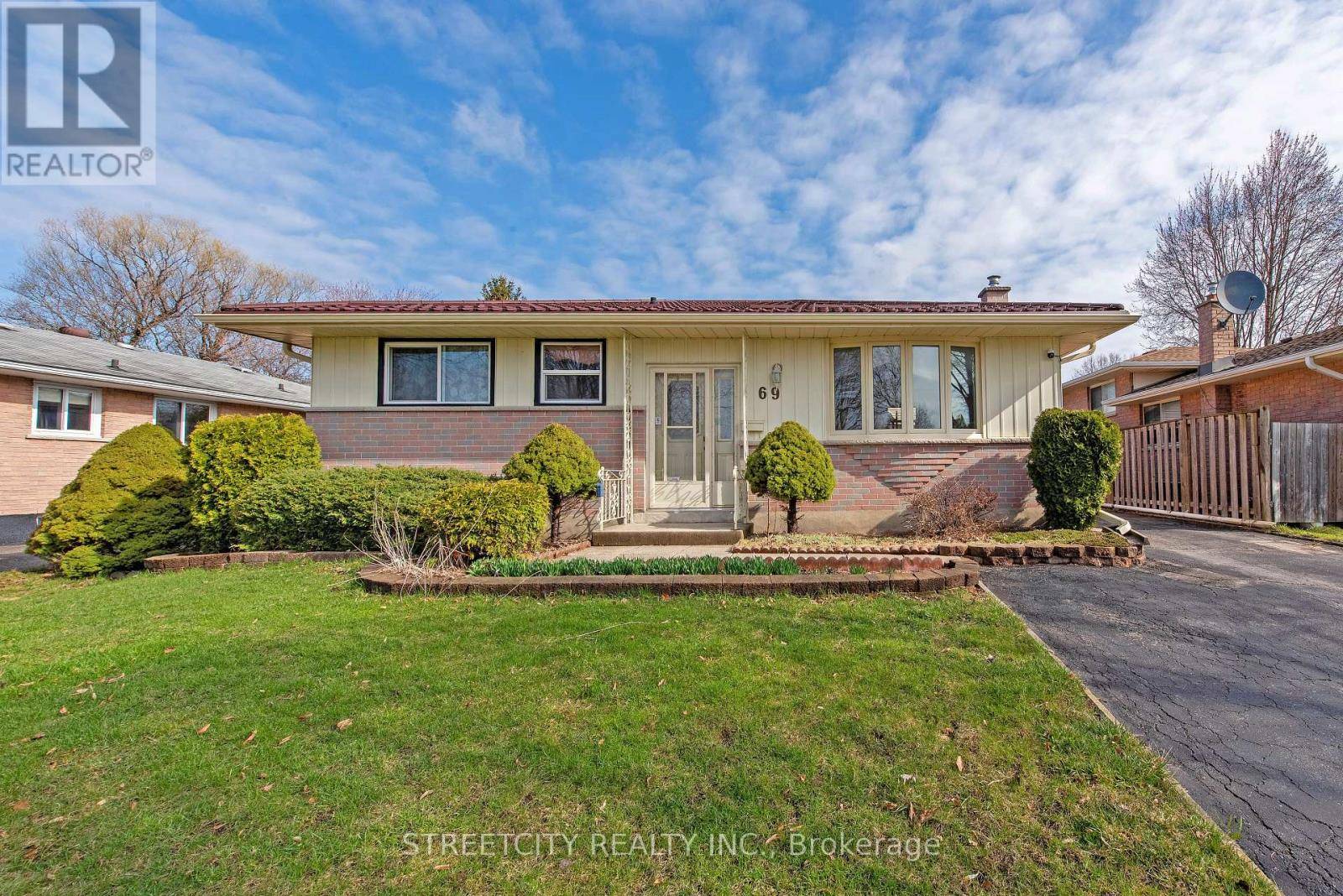 London South (south X), ON N6E2A2,69 ALAYNE CRESCENT