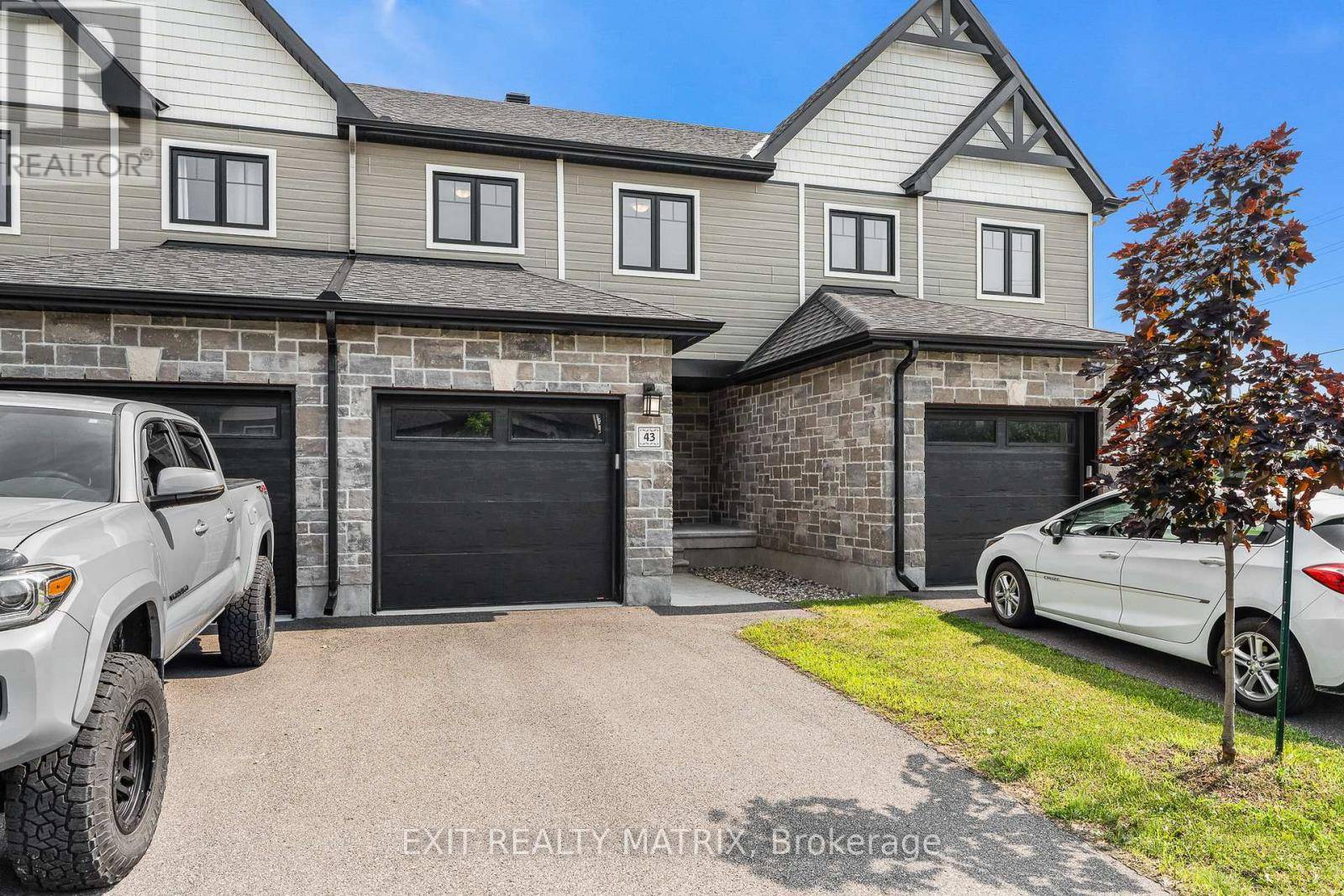 Clarence-rockland, ON K4K0M3,43 JOHANNE STREET