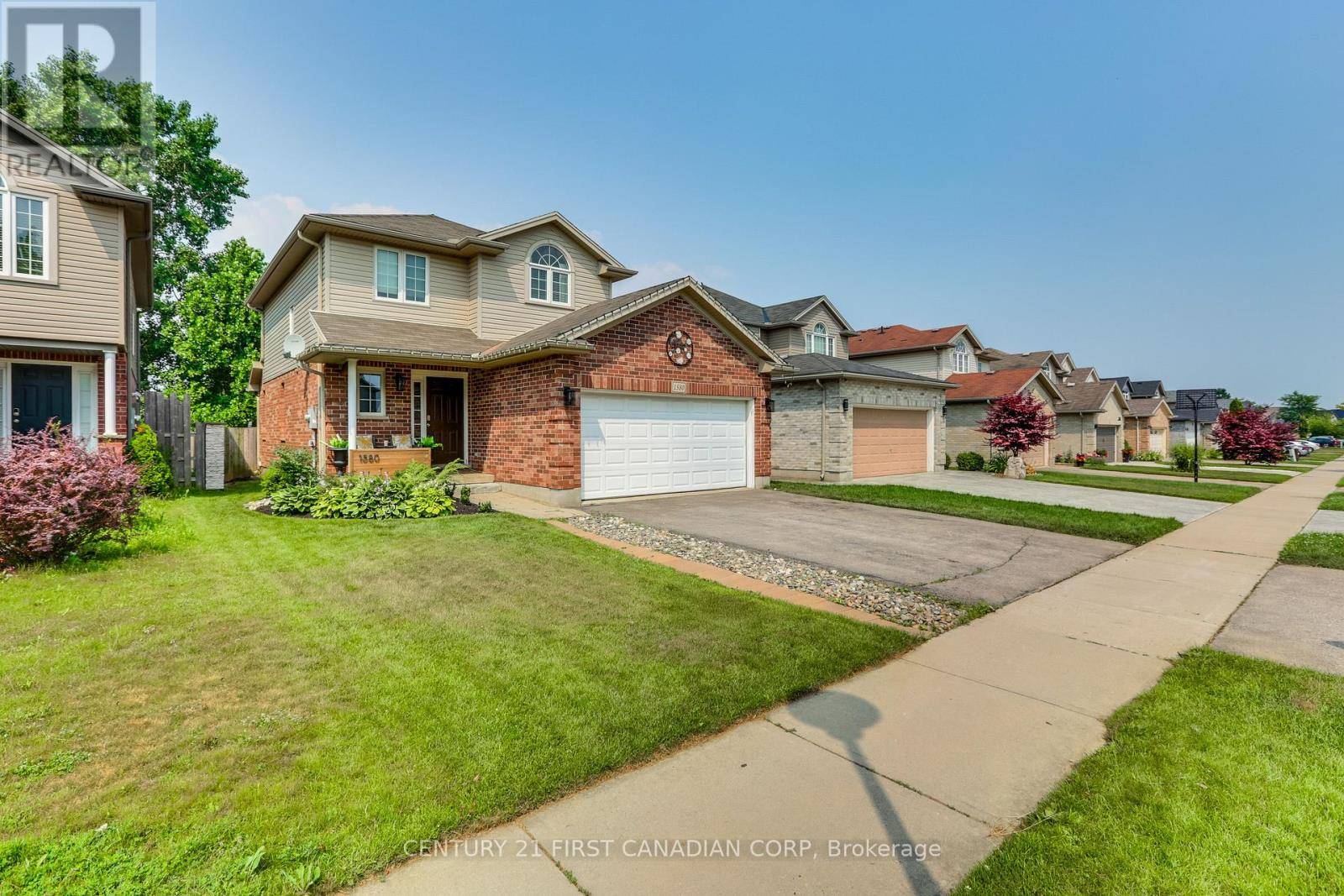 London South (south U), ON N6M0A5,1580 GREEN GABLES ROAD