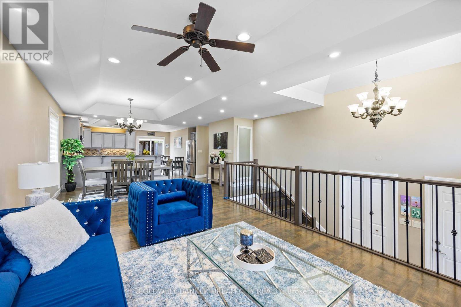 Lakeshore, ON N9K1E2,239 BRANTON CRESCENT