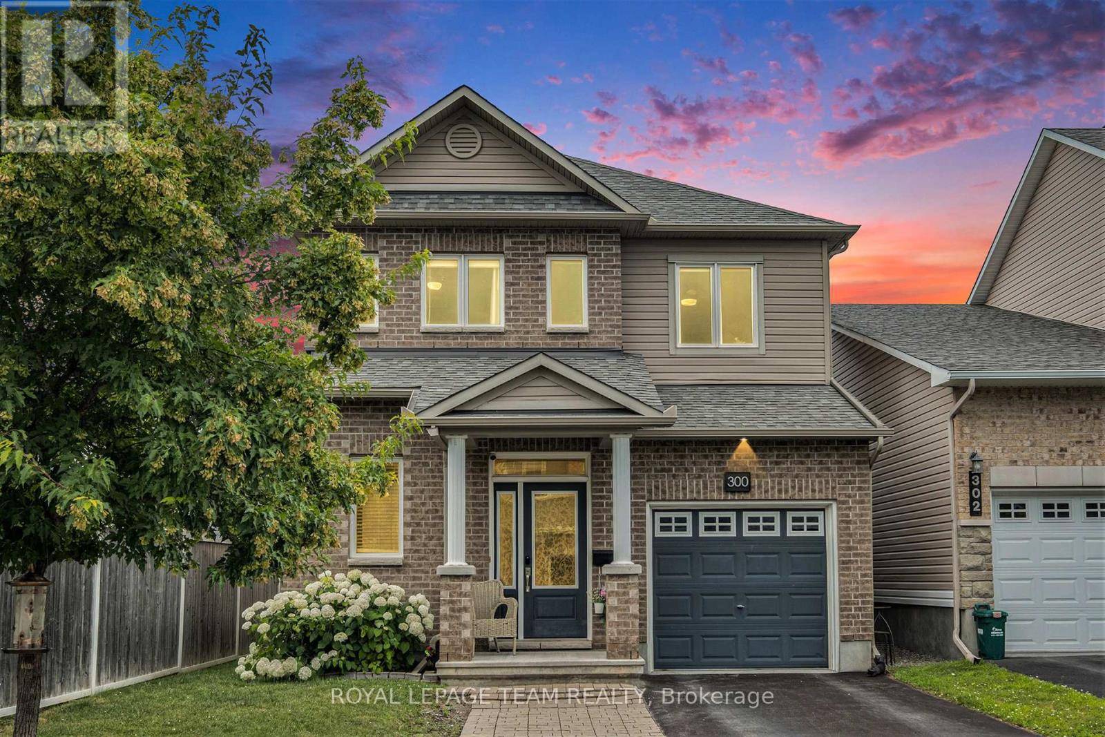 300 BRETTONWOOD RIDGE, Ottawa, ON K2T0H8
