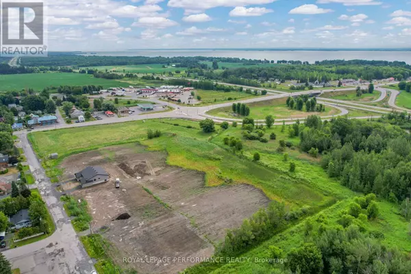 South Glengarry, ON K0C1N0,18 BEECH STREET