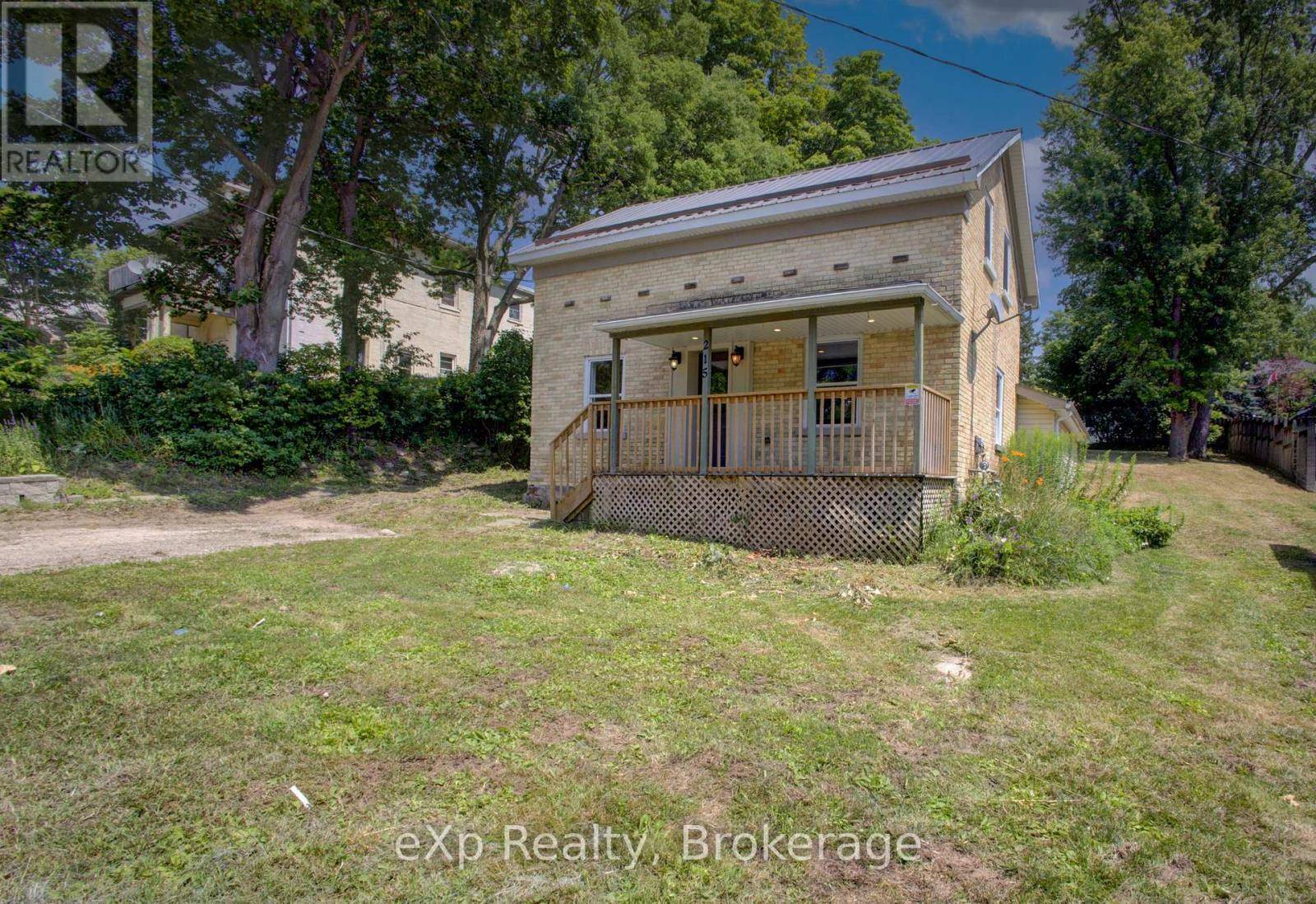 North Huron (wingham), ON N0G2W0,215 CENTRE STREET
