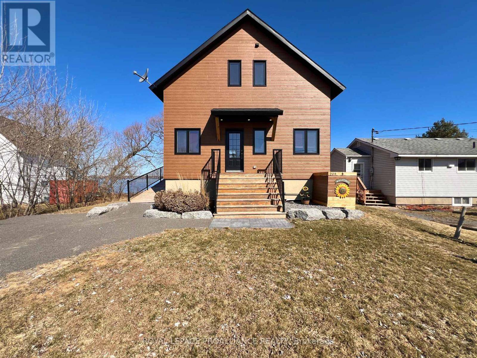Prince Edward County (north Marysburg Ward), ON K0K2T0,209 PRINYERS COVE CRESCENT
