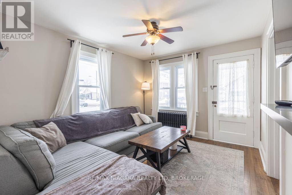 Welland (lincoln/crowland), ON L3B2K4,221 WRIGHT STREET
