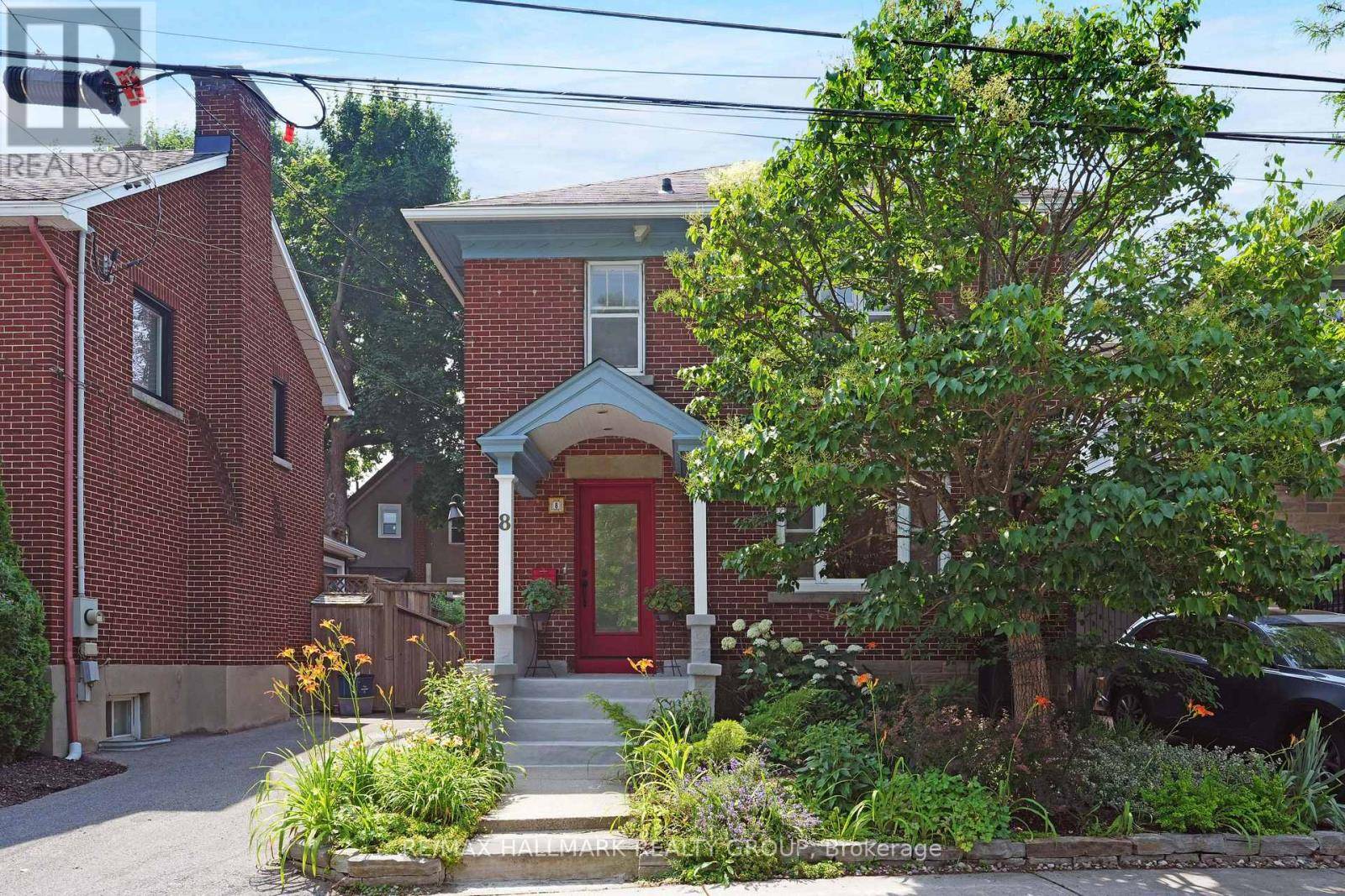 Ottawa, ON K1Y3K1,8 SIMS AVENUE