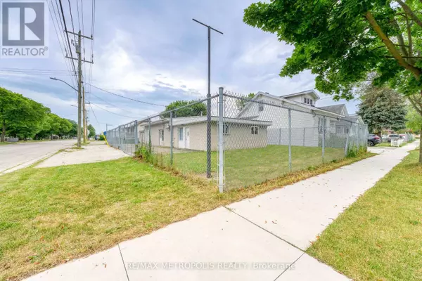 Sarnia, ON N7T2J1,431 CAMPBELL STREET