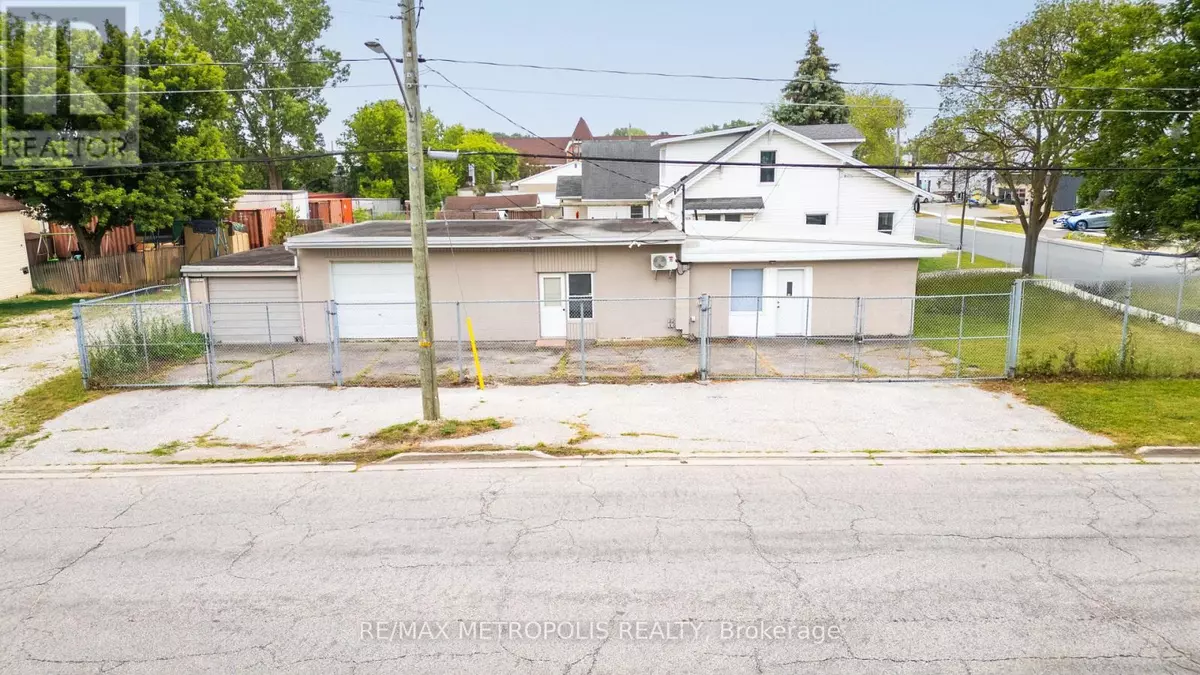 Sarnia, ON N7T2J1,431 CAMPBELL STREET